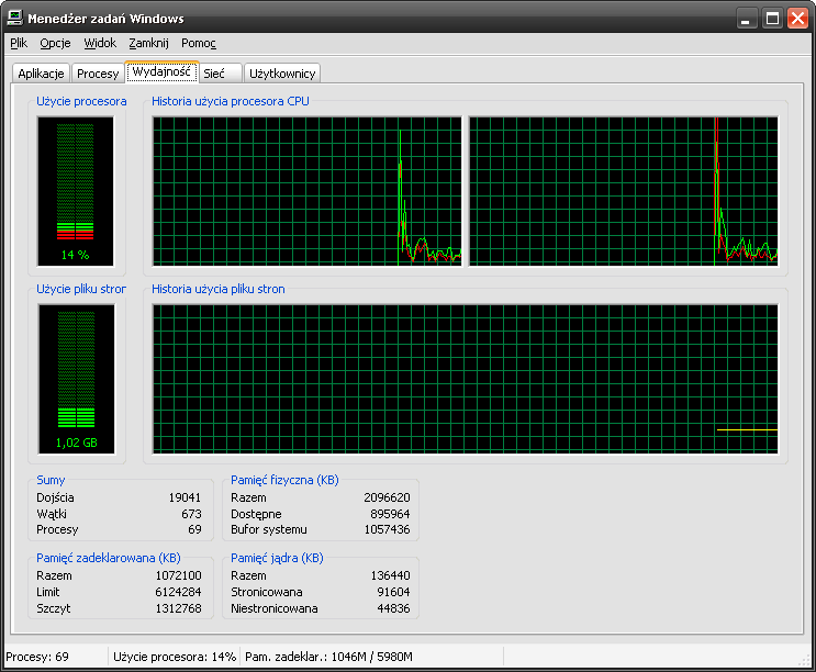 36. W systemie Windows XP pojęcie udział oznacza: A. program pracujący w tle, pełniący jedną konkretną funkcję np. klienta DHCP B. oznacza folder udostępniony w otoczeniu sieciowym C.