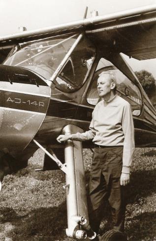 w JAKU 18 z kolegą B. Hamanem, po zapuszczeniu silnika CSS 13; Masłów 1962 r.