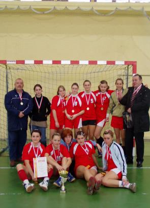 Osiągnięcia sportowe uczniów w pigułce wysokie lokaty w klasyfikacji sportowej w Mistrzostwach Łodzi i województwa łódzkiego w piłce