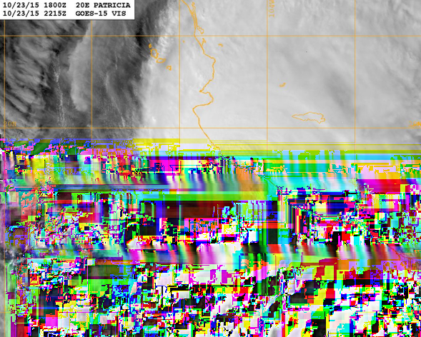 satelitarne huraganu Patricia podczas wkroczenia oka nad ląd. Fot. NOAA / NASA. W momencie wkroczenia nad ląd Patricia była huraganem najwyższej, piątej kategorii.