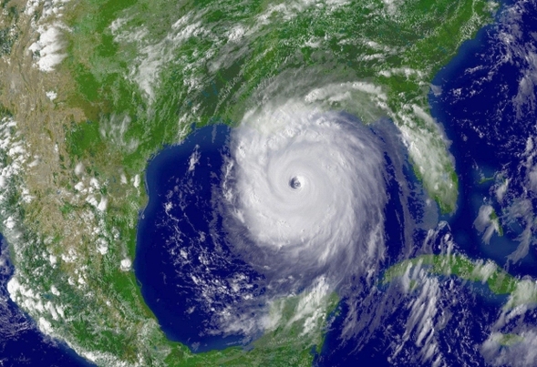 Huragan Katrina z sierpnia 2004 roku. Fot. NOAA / NASA. Po drugie Bałtyk jest niewielkim akwenem.