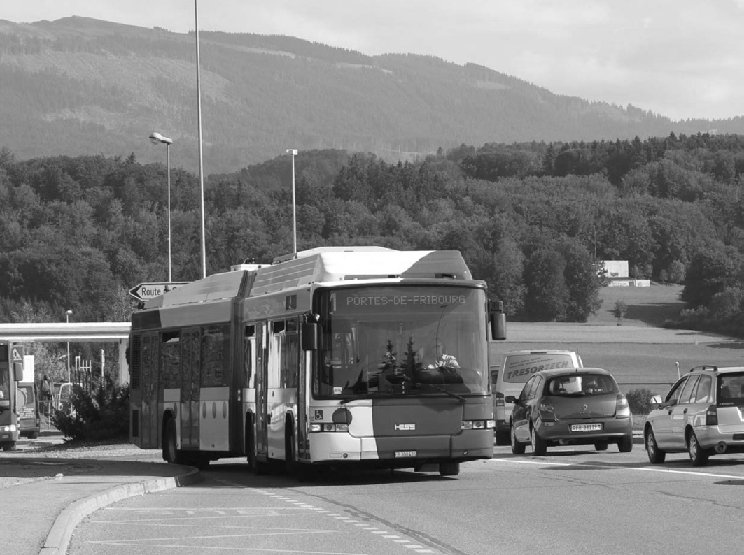 Transport miejski i regionalny 07-08 2011 Tabela 1 Przykładowe zastosowanie zasilania pomocniczego w trolejbusach w ruchu regularnym.