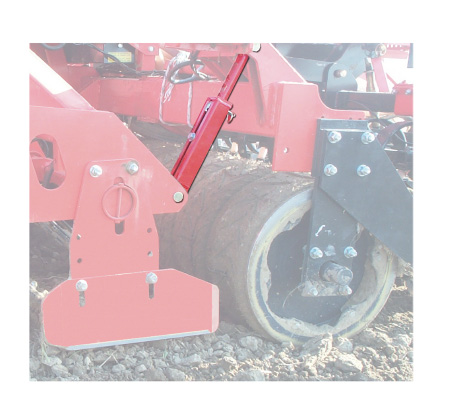 Start-up / Uruchamianie F The correct positioning of the drill / harrow depends on the correct positioning of the linkage adaptors.