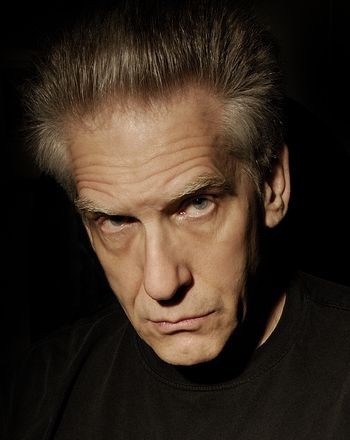David Cronenberg, dzięki uprzejmości Caitlin Cronenberg Cronenberg angażuje się często w inne działania artystyczne w 2006 roku współtworzył wystawę Andy Warhol / Supernova: Stars, Death and