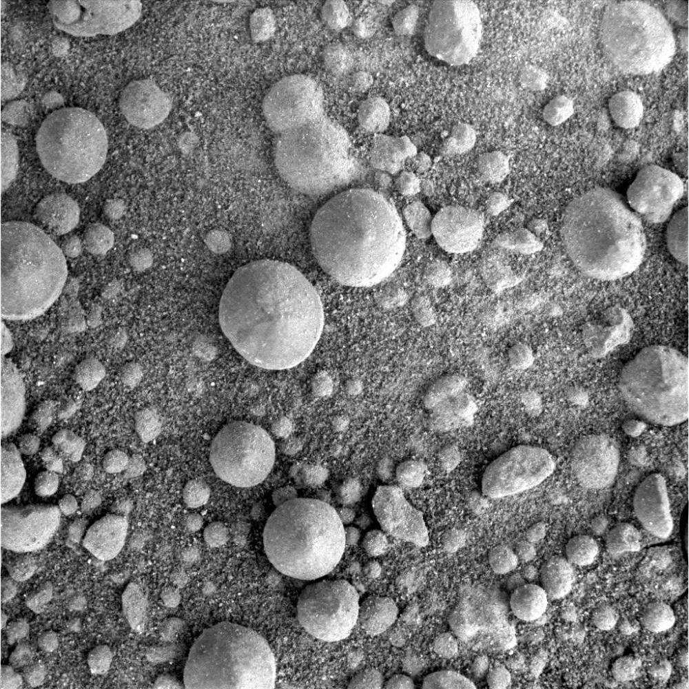 KATALOG WIDM W ramach danych otrzymanych ze spektroskopu mössbauerowskiego podczas misji na Marsa został przygotowany katalog widm.