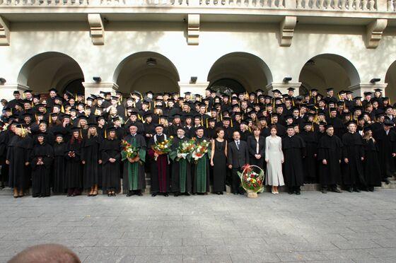 WPPT w liczbach, słowach i obrazkach Przyjazne środowisko akademickie Absolwenci r.