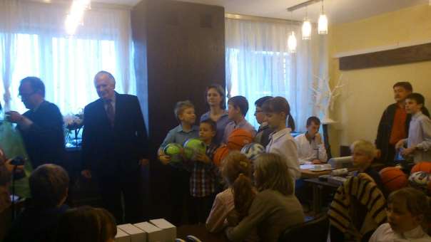 Dnia 06. 11. 2013r. odbyły się drugie eliminacje w miejskim turnieju szachowy o Puchar Burmistrza Miasta Lędzin w kategorii drużynowej.