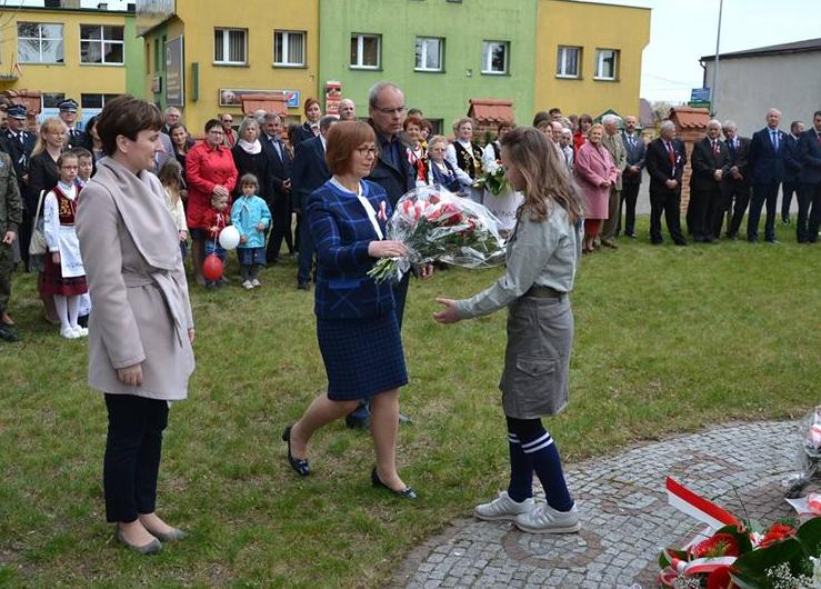 Jak co roku Poczet Sztandarowy i Dyrekcja naszego gimnazjum wzięli udział