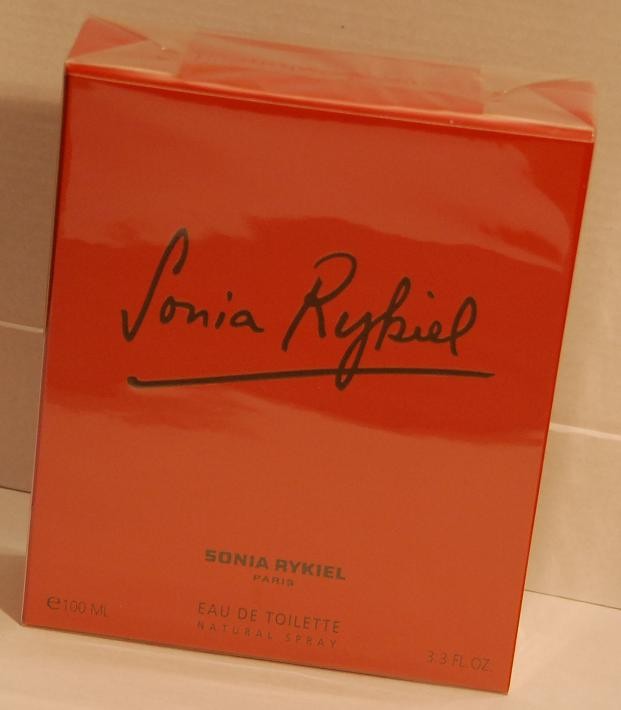 Sonia Rykiel Pojemność: 100 ml Cena brutto: 199 zł UWAGA: Towar praktycznie