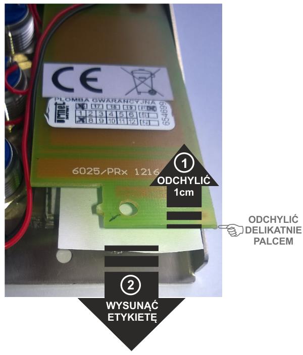 PŁYTA ROZMÓWNA NR REF. 6025/PR1..PR3 MONTAŻ MONTAŻ PANELU ZAKŁADANIE ETYKIETY Z OPISEM Aby założyć etykietę informacyjną należy: 1. Odkręcić przy pomocy klucza śrubę patentową mocującą płytę czołową.