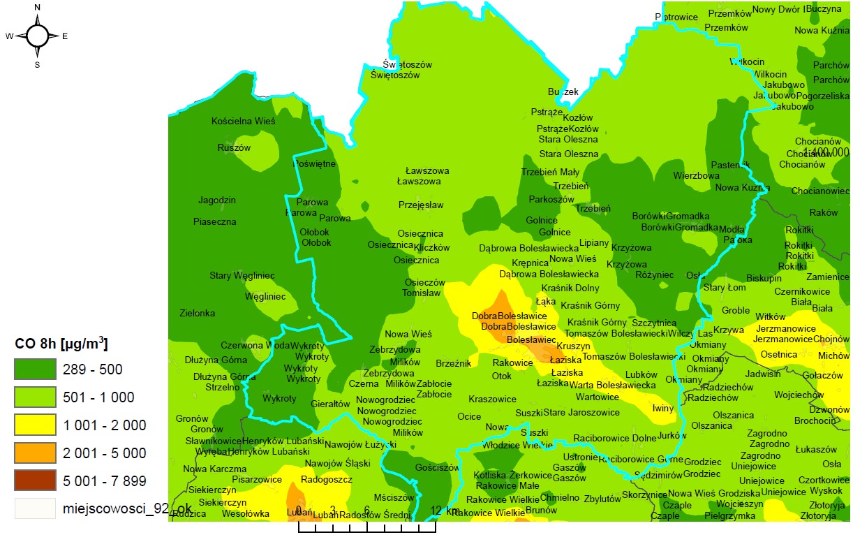 jest to maksymalna średnia 8godzinna, spośród średnich kroczących, obliczanych co godzinę z ośmiu średnich 1-godzinnych w ciągu doby