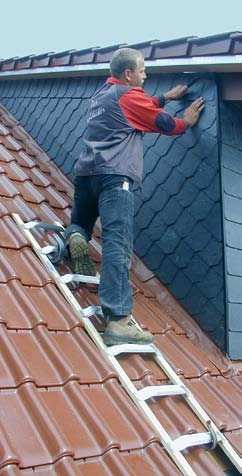 rabna dachowa o prac montażowych prowadzonych na dachach.
