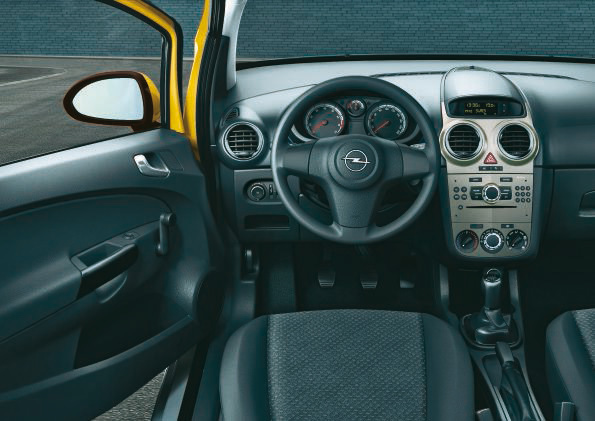 Opel Corsa Essentia Praktyczna, ale bez kompromisów w zakresie jakości. Essentia spełnia wszystkie Twoje wymagania i daje dużo więcej. 28 Essentia Poduszki pow.