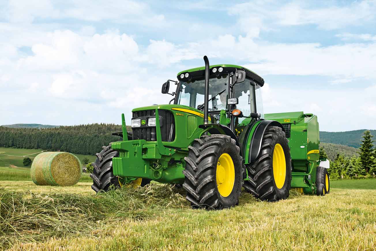 6 5G Deere w każdym calu: 5G. Jeśli sądziłeś, że na jakość John Deere stać tylko większych rolników, czas na zmianę poglądów. Nowy 5G jest prostym ciągnikiem 4-cylindrowym, za to w przystępnej cenie.