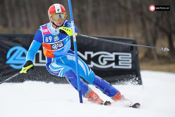 ZAKAZ PALENIA: Podczas wyjazdu obowiązuje zakaz palenia zarówno w Autokarach i w Rezydencjach SZKOLENIA - OPCJONALNIE DLA CHĘTNYCH: Szkolenie Narty Snowboard 60 euro (5 dni x 2 h) grupa podstawowa,