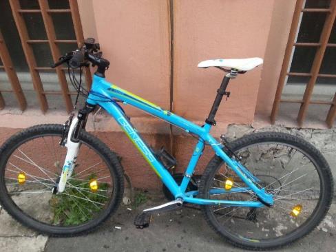 Potrącił dziewczynkę skradzionym rowerem 13.09.2014 Około godz. 15:30 patrol z Oddziału Dzielnicowego Łódź-Bałuty pełniąc służbę na ul. Piotrkowskiej na wys.
