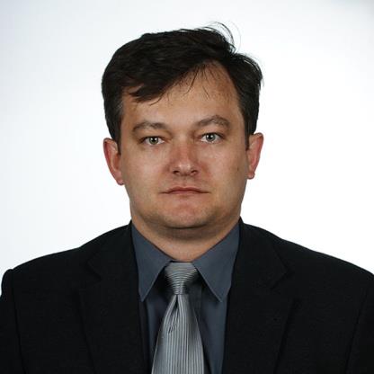 Dr inż. Adam Mroziński urodzony 13 marca 1972 roku w Lnianie.