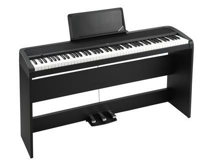 Pianina 16541 PC 300 BK Ława do pianina 349 PLN Tapicerowana ława KORG z regulowaną wysokością. Idealna do użytku z pianinami i innymi instrumentami klawiszowymi.