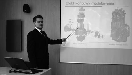 Z ŻYCIA UCZELNI Instytut Techniki i Matematyki Migawki z obron prac inżynierskich Niejako w uzupełnieniu poprzedniego materiału przedstawiamy Państwu migawki z obron prac inżynierskich absolwentów