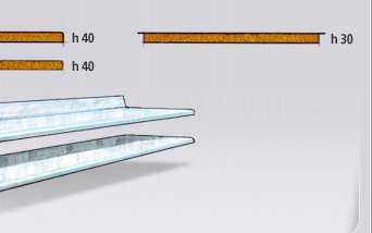 Blaty i półki cukiernicze oraz barowe: Blaty robocze: Maksymalna zewnętrzna głębokość 900 mm. Maksymalna długość 3500 mm. WęŜownica umieszona w tyle wykonana jest z miedzi o średnicy Ø 10 mm.