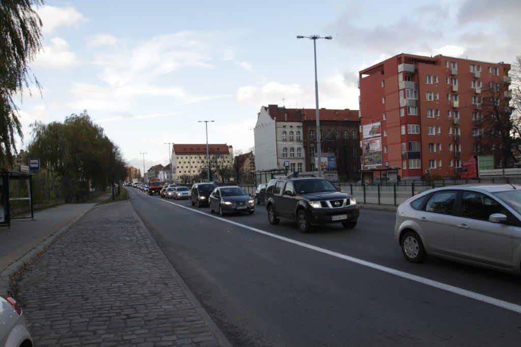 Gdańsk, Bus-pas Warszawa, blokowanie skrzyżowania przez tramwaj Kraków, zablokowane skrzyżowanie Raport