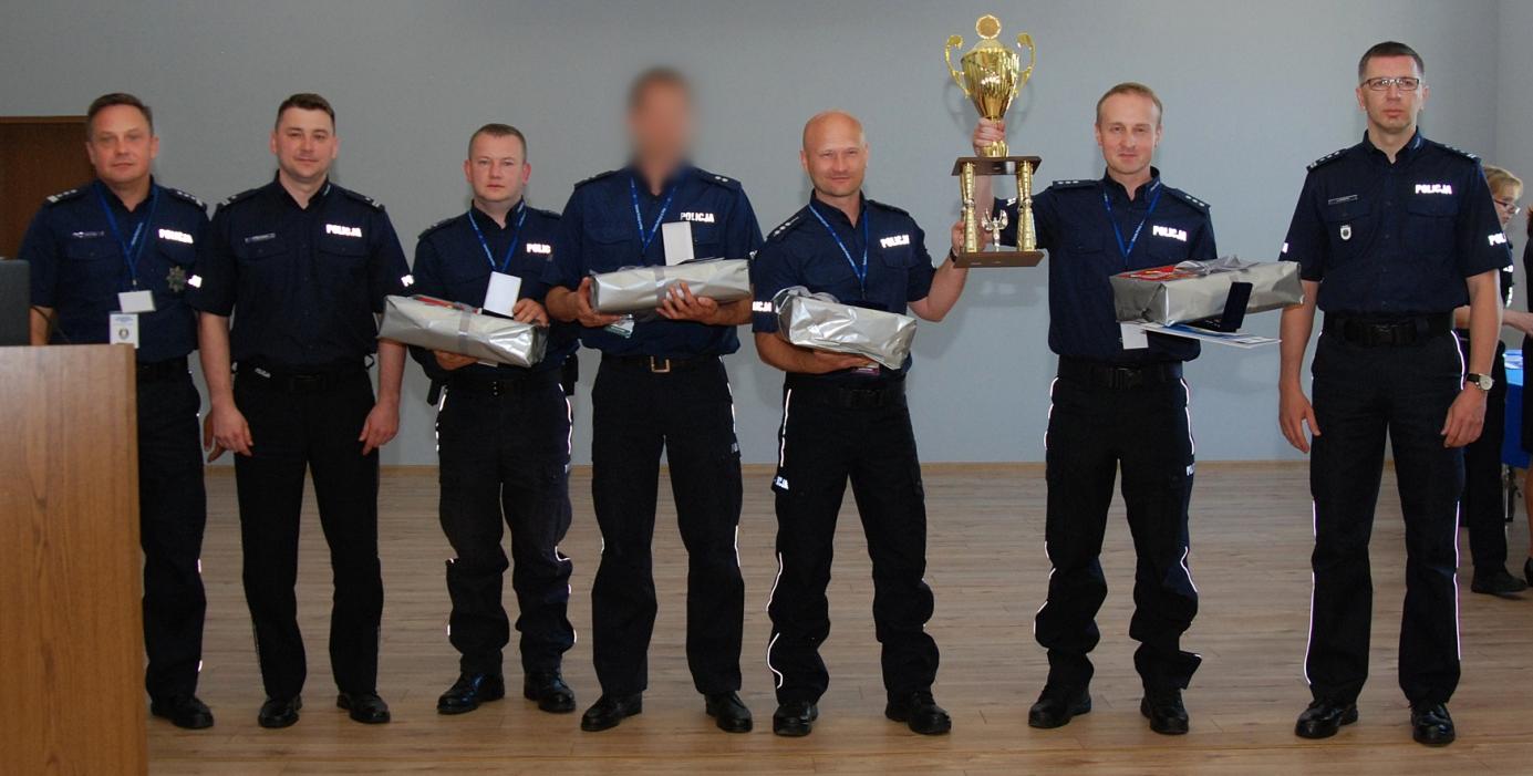 W klasyfikacji generalnej tytuł najlepszej drużyny służby kryminalnej polskiej Policji roku 2016, zdobyła reprezentacja Komendy Wojewódzkiej Policji w Rzeszowie.