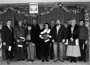 KONKURS NA NAJŁADNIEJSZĄ DEKORACJĘ ŚWIĄTECZNĄ NA TERENIE MIASTA SZCZAWNICA 2008/2009 Podczas zwyczajnej sesji Rady Miejskiej w Szczawnicy, która odbyła się dnia 18 lutego 2009 r.