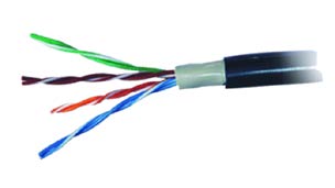 Kabel posiada 4 pary drutów z oznaczeniem kolorowym. Na kablu nadrukowane jest oznaczenie producenta, zgodność z normami oraz znacznik długości. EMITER NET UTP KAT.