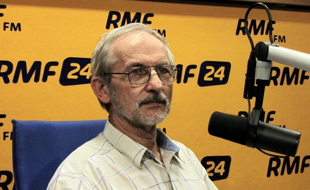 KRZYSZTOF BŁAŻEJCZYK (2008-2015) Prof. dr hab. Krzysztof Błażejczyk Prof. dr hab. Krzysztof Błażejczyk urodził się 11 kwietnia 1950 r. w Warszawie.