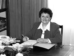JOLANTA WAWER (1977-2015) Dr Jolanta Wawer Urodziła się 22 września 1954 r. w Warszawie. Szkołę średnią ukończyła w 1973 r. w Ursusie. Studia geograficzne ukończyła w 1977 r.