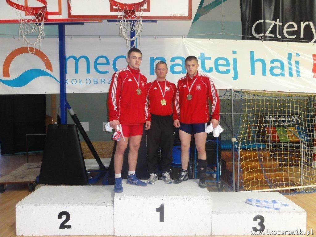 Mistrzostwa Polski Juniorów w Zapasach - styl wolny 2 27-28.04.202 Kołobrzeg 44 42-2 KLUBY WLK Klub Msc Pkt Ceramik Krotoszyn 5 30 Grunwald Poznań 5 2 MEDALIŚCI Imię i nazwisko Rok ur.