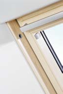 Opcje dodatkowe dla Twojego okna do poddaszy INTEGRA Okna INTEGRA są stworzone z myślą o tym, żeby dać Ci możliwość zaprojektowania własnego rozwiązania oświetlenia wewnętrznego i przepływu świeżego