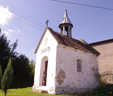 zabytków), Kapliczka przydrożna w Dąbiu Chrobakowe, Kapliczka przydrożna w Brzękowicach Dolnych, Kapliczka przydrożna w Goląszy Górnej, Krzyż przydrożny w Goląszy Dolnej (naprzeciwko Nr 52), Krzyż