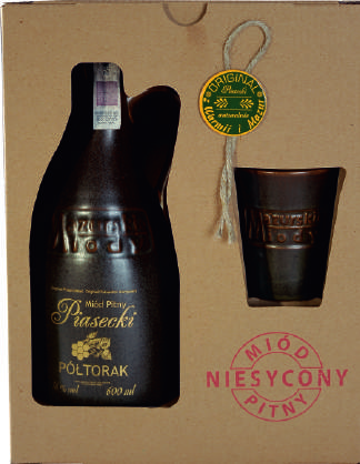 PÓŁTORAK RODOWY 16% PÓŁTORAK PIASECKI 16% NIESYCONE MIODY PITNE 750 ml 600 ml kamionka Niesycony miód pitny, półtorak: Są to Wyjątkowe miody pitne, które zachowują wartości miodów pszczelich, gdyż