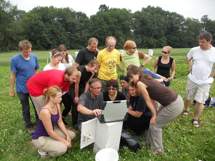 Specjalność Hydrologia, meteorologia i klimatologia (HMK) Kursy do wyboru z hydrologii i klimatologii Biometeorologia człowieka Hydrologia Polski Hydrologia regionalna świata Klasyfikacja i