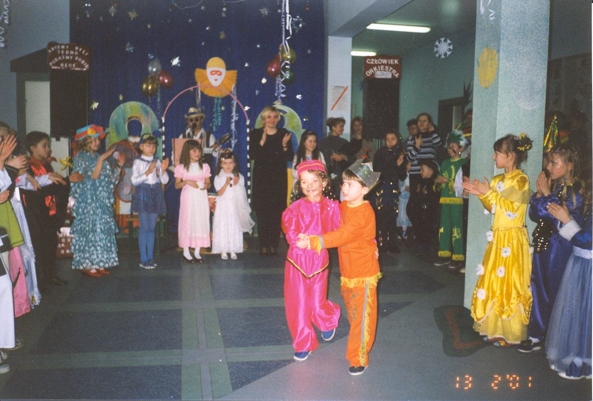 Festyn (1996 r.) Pasowanie na ucznia ( 2001 r.) Festyn (2001 r.