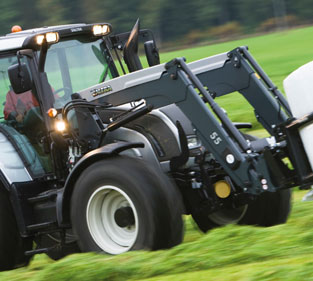 16 SILNIKI AGCO SISU POWER Silniki ciągników AGCO SisuPower są to jednostki do napędu ciągników rolniczych, maszyn roboczych i pojazdów terenowych, przeznaczone do współpracy z wymagającymi maszynami.