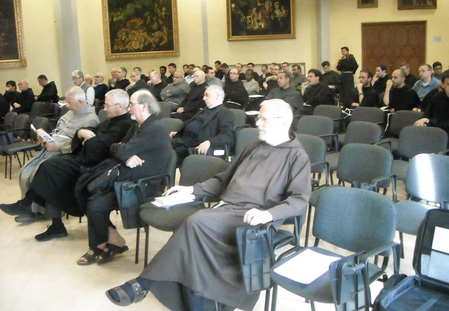 wił studium pod tytułem: Życie kontemplacyjne w Konstytucjach Braci Mniejszych Konwentualnych w ciągu wieków, natomiast o.