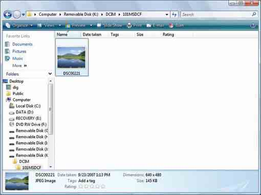 Oglądanie na aparacie plików obrazów zapisanych na komputerze przez skopiowanie ich na kartę Memory Stick Duo W tej części opisany jest proces używania oprogramowania na przykładzie komputera Windows.