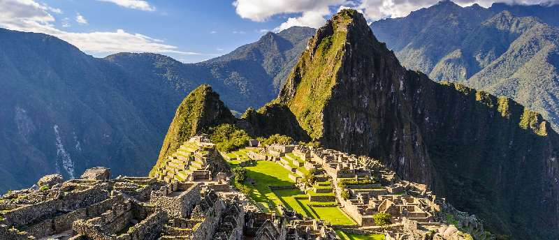 DZIEŃ 18 CUSCO (B) Śniadanie w hotelu Rankiem rozpoczniemy zwiedzanie od Świątyni Coricanchy, znanej również jako "Temple of the Sun", której budowa została zamówiona przez Inków Pachacutec