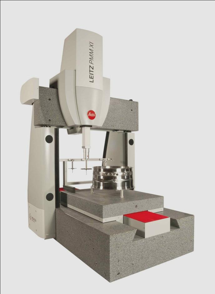 Przykład maszyny o konstrukcji portalowej Firma Leitz Messtechnik (Hexagon Metrology) oferuje maszyny portalowe