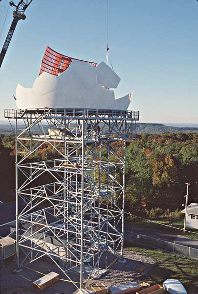 Montaż kopuły (Radome)