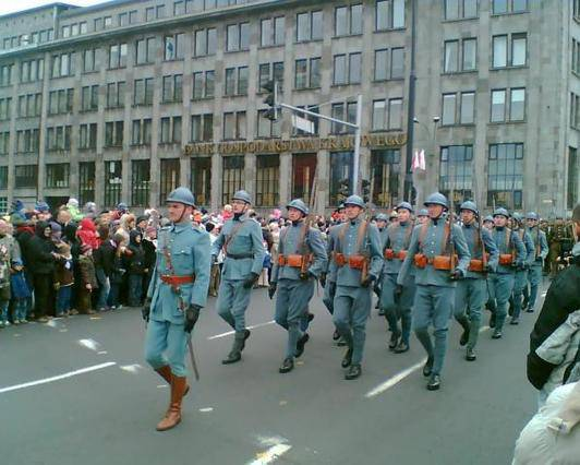 3 Można sobie dzisiaj wyobrazić jaka byłą tęsknota Polaków, za wolna Ojczyzną!/. W 1919 r. Armia Hallera wkroczyła na Ziemie Polskie!