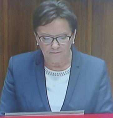 4 Posiedzenie Sejmu VIII kadencji otworzył Marszałek Senior Kornel Mazowiecki. Marek Kuchciński został marszałkiem Sejmu VIII kadencji.