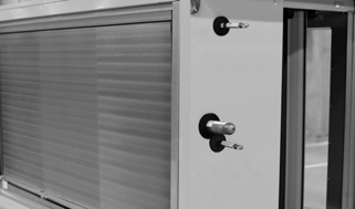 VERSO 0 90 KOMPONENTY hłodnice powietrza Wodne chłodnice powietrza Standardowo używane są z aluminiowymi żebrami (odstępy lamel 2,5 lub 3 mm) i miedzianymi rurami.