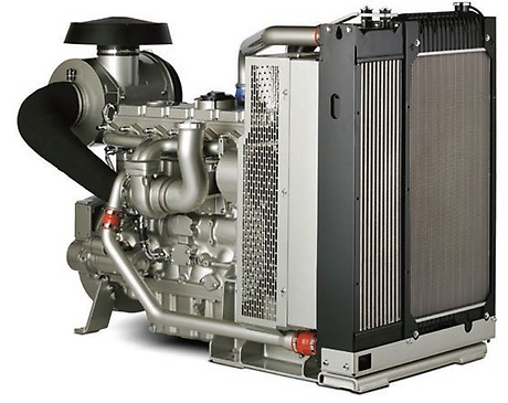 Dane silnika Producent silnika Model Wersja Zoptymalizowana emisja spalin wg 97/68 50Hz (COM) System chłodzenia silnika Liczba cylindrów i układ Perkins 1106A-70TG1 PP82276 Non Emission Certified