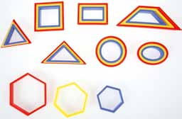 MATEMATYCZNA 99 90 25 90 BIOLOGICZNA Figury geometryczne w 3 rozmiarach Pomoc przeznaczona dla dzieci poznających podstawowe figury geometryczne.