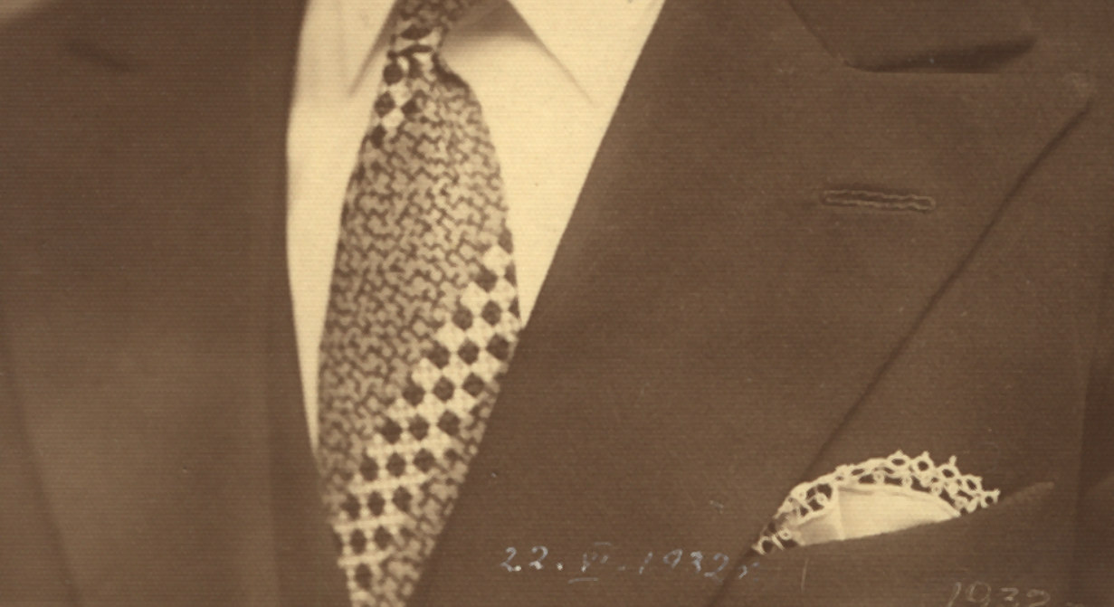 Butkis Witold przedsiębiorca, żeglarz, działacz społeczny Urodził się 24.06.1893 r. w Rydze, gdzie w 1913 r. rozpoczął studia na Wydziale Inżynieryjnym Politechniki Ryskiej.