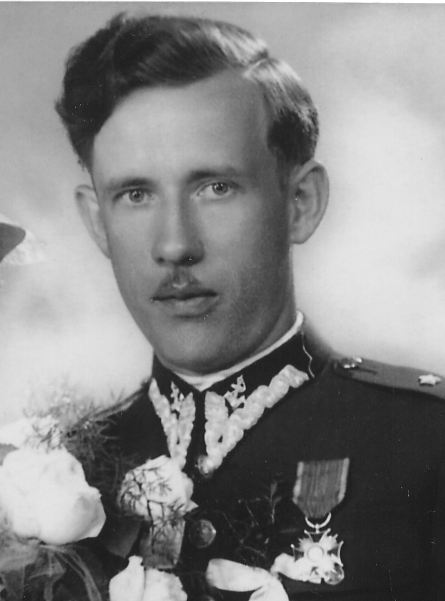 Olszewski Józef uczestnik Ruchu Oporu Komendant Podokręgu Północnego ZWZ-AK, ps. Kamień, Andrzej, przybrane nazwiska Andrzej Zdanowicz, Juliusz Wegner. Urodził się 1.01.