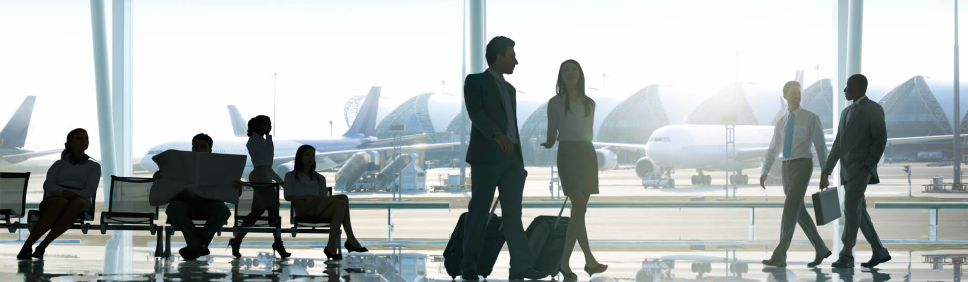 Holiday Travel Business Zapewniamy kompleksową obsługę podróży służbowych.